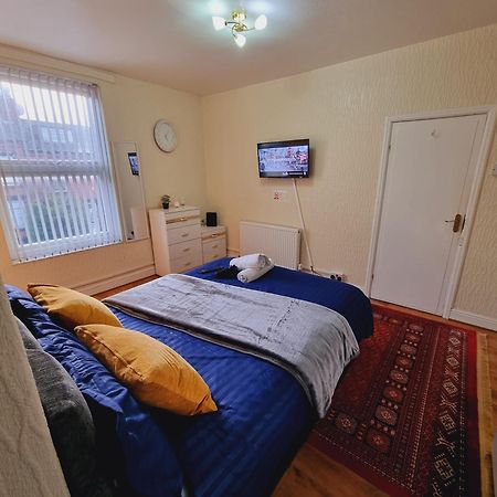 Bright Sunny, Double Bed With Garden, Tv And Wi-Fi 호텔 리즈 외부 사진