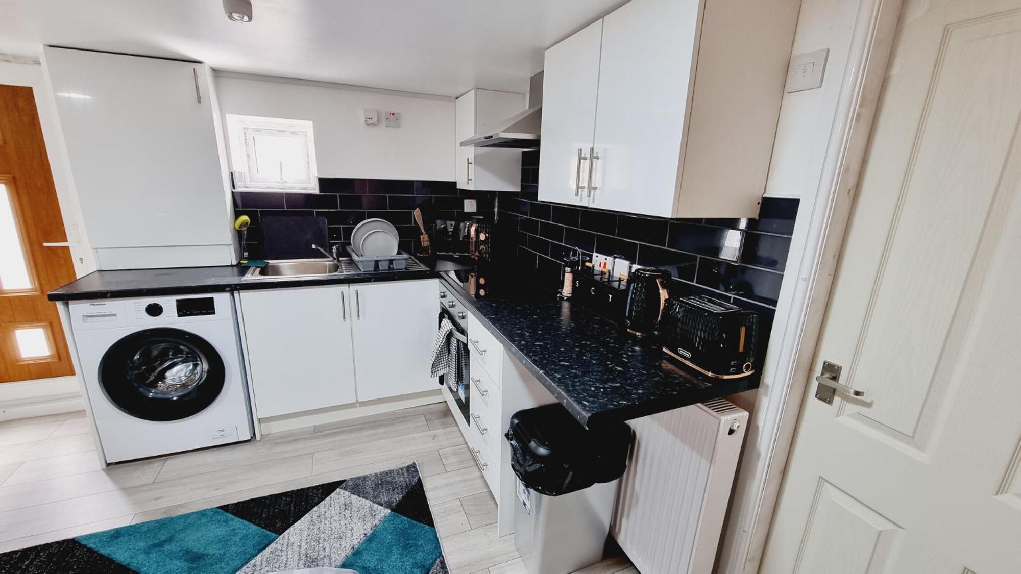 Bright Sunny, Double Bed With Garden, Tv And Wi-Fi 호텔 리즈 외부 사진