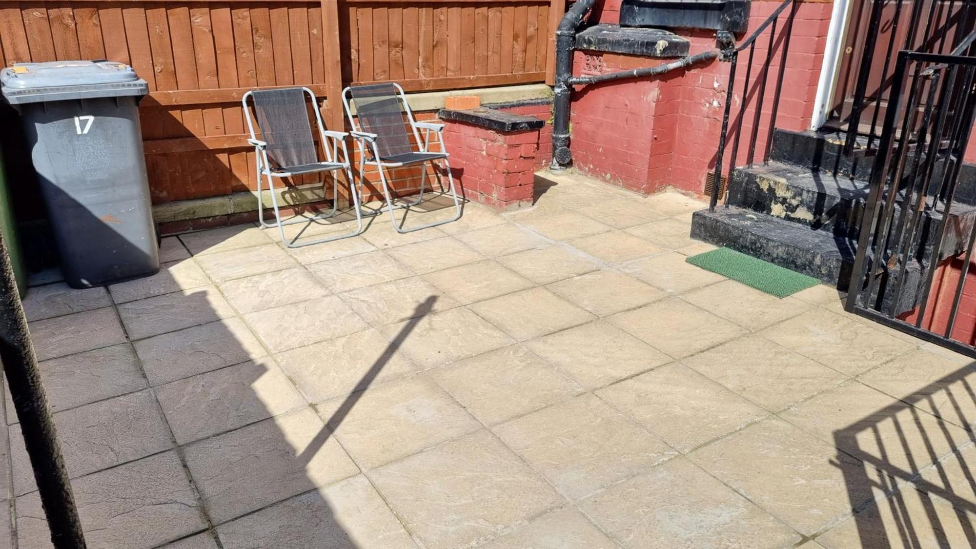 Bright Sunny, Double Bed With Garden, Tv And Wi-Fi 호텔 리즈 외부 사진