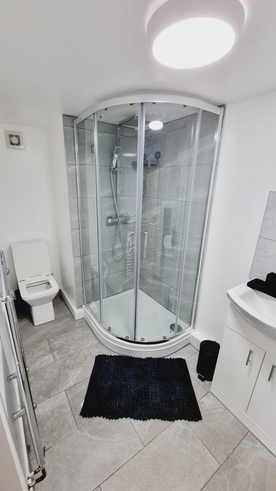 Bright Sunny, Double Bed With Garden, Tv And Wi-Fi 호텔 리즈 외부 사진