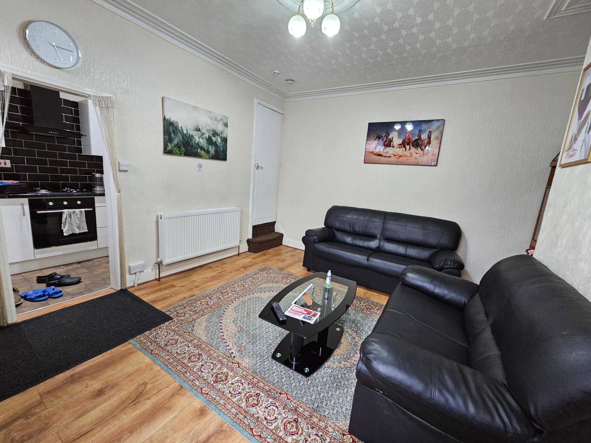 Bright Sunny, Double Bed With Garden, Tv And Wi-Fi 호텔 리즈 외부 사진